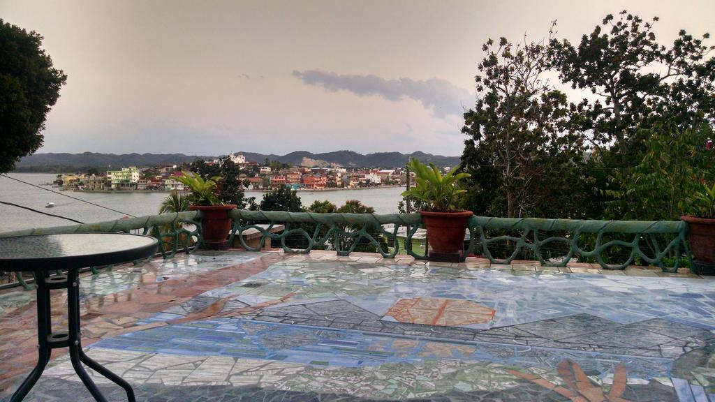 Zapote Tree Inn Флорес Екстер'єр фото