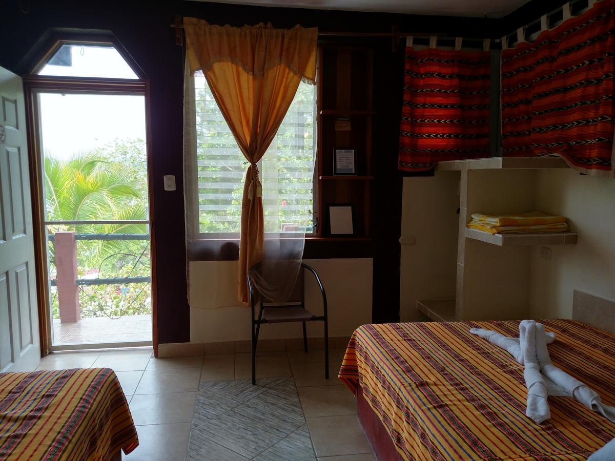 Zapote Tree Inn Флорес Екстер'єр фото