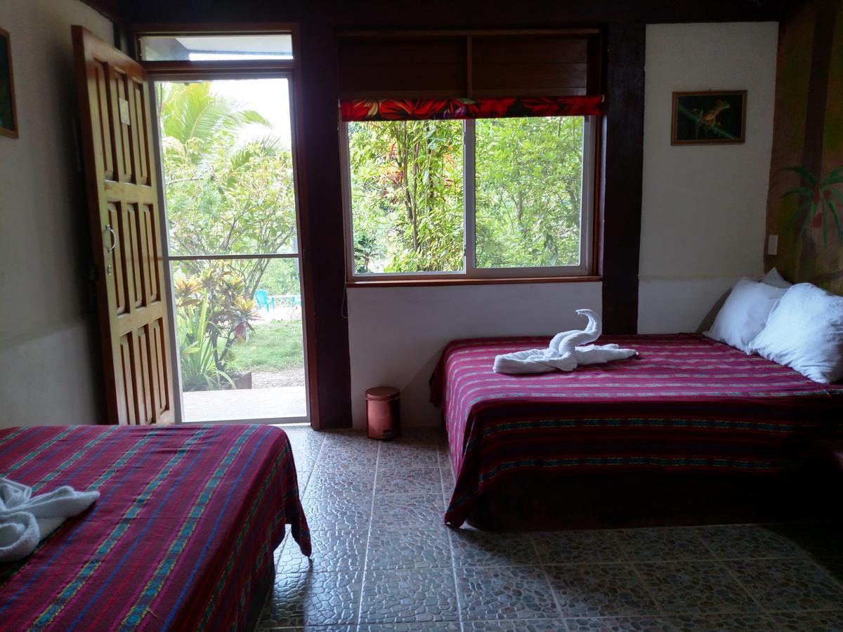 Zapote Tree Inn Флорес Екстер'єр фото