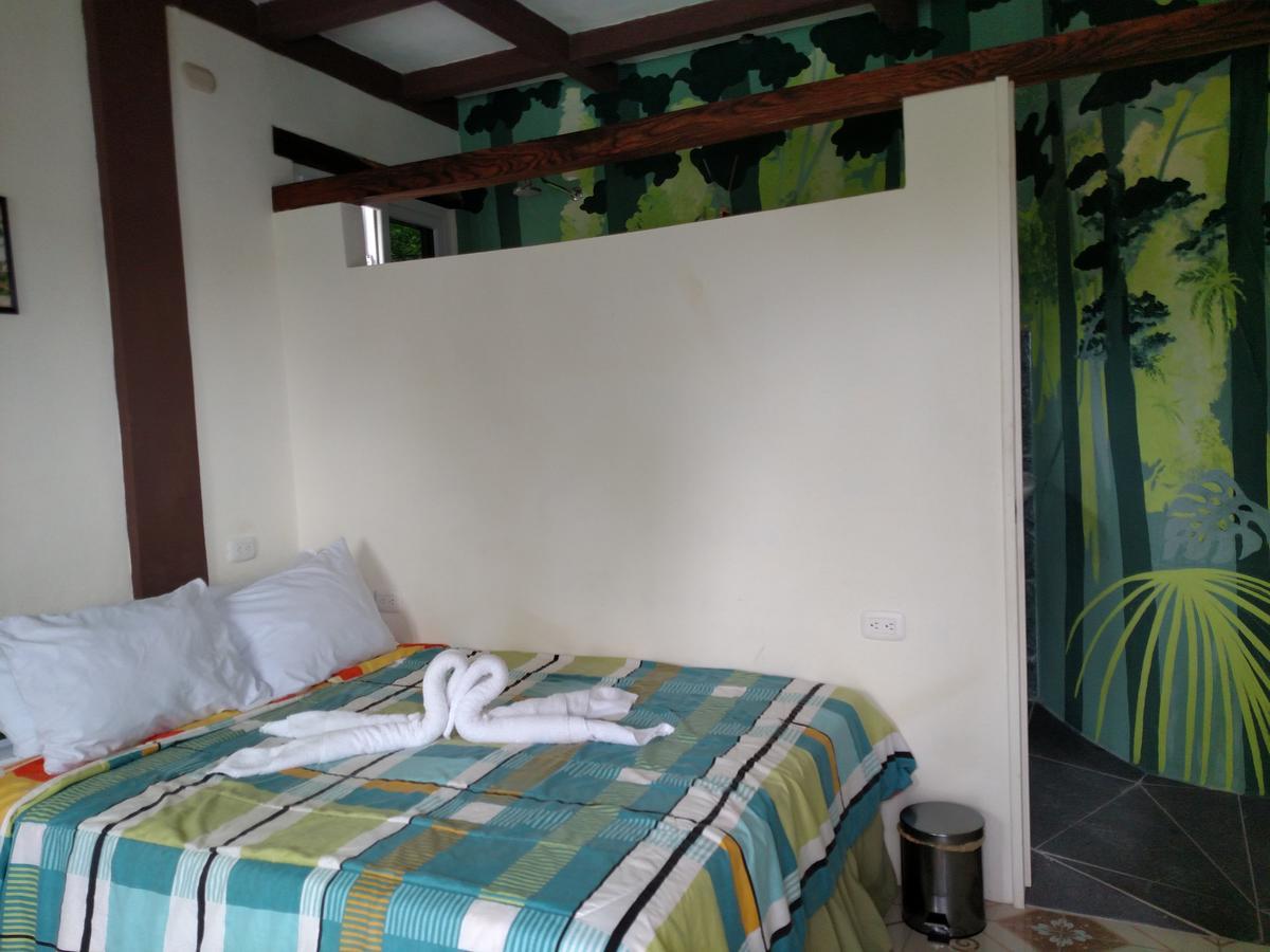 Zapote Tree Inn Флорес Екстер'єр фото