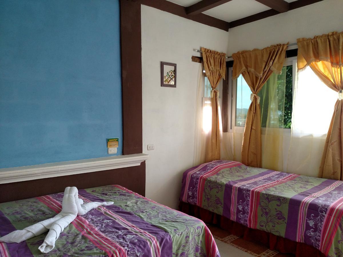 Zapote Tree Inn Флорес Екстер'єр фото