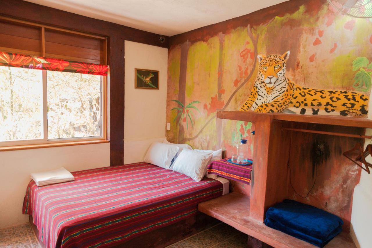 Zapote Tree Inn Флорес Екстер'єр фото