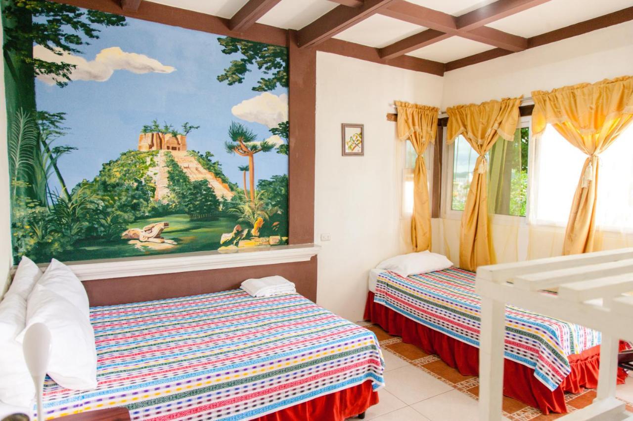 Zapote Tree Inn Флорес Екстер'єр фото